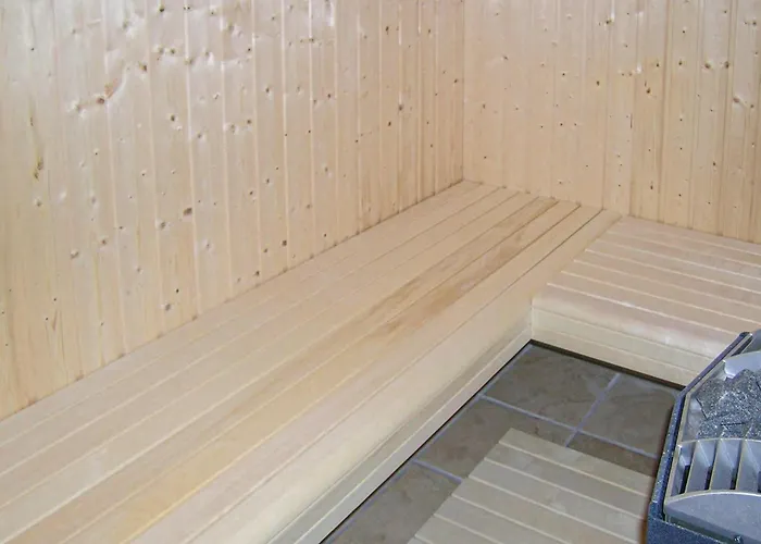 Semesterbostad Holiday Home Morgenfruevaenget