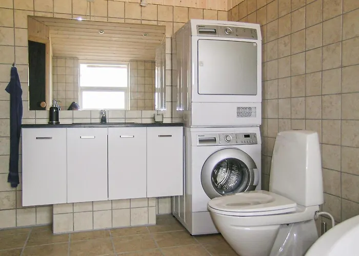 Semesterbostad Holiday Home Morgenfruevaenget *