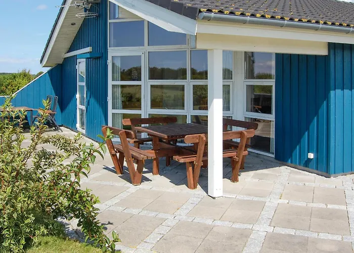 Semesterbostad Holiday Home Morgenfruevaenget *